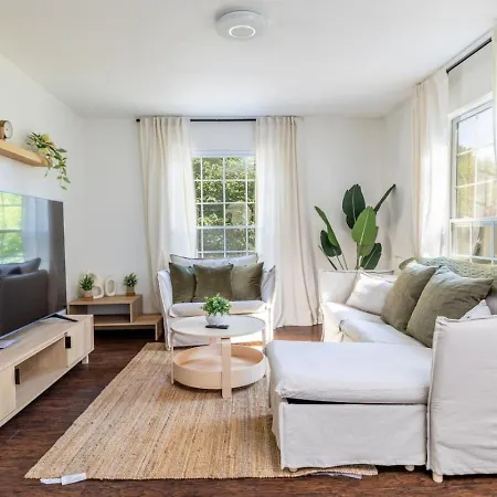 Villa Cozy Duplex W King Bed 2 Full